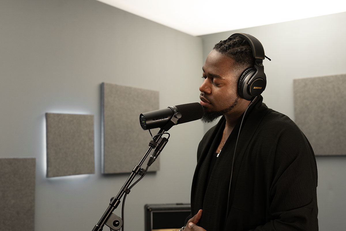 Shure SM7dB Dynamic Microphone Built-in Preamp SM7DB - Image 7